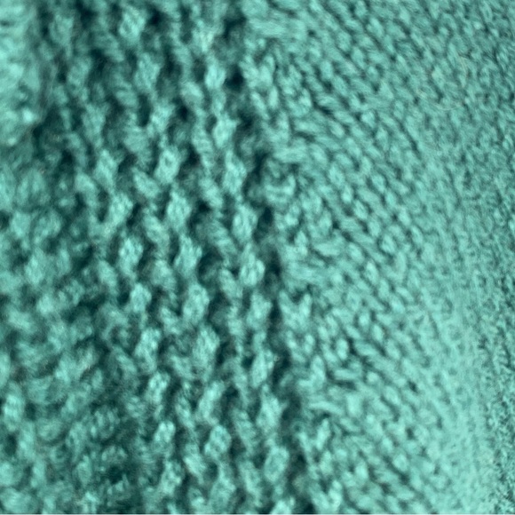 INDUSTRY | Forecast Green Sweater with Ribbed Collar V-neck - Picture 4 of 9